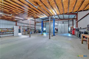 2162 Co Rd 304, Rockdale, TX 76567 - Photo 33