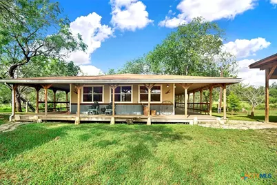 1591 County Road 476, Stockdale, TX 78160 - Photo 15