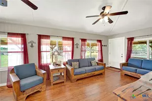 1591 County Rd 476, Stockdale, TX 78160 - Photo 21