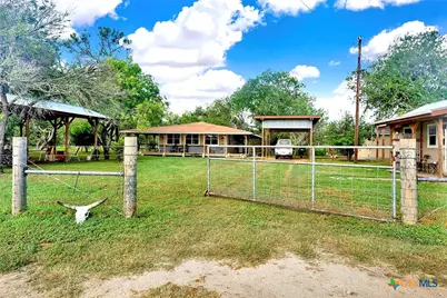 1591 County Road 476, Stockdale, TX 78160 - Photo 13