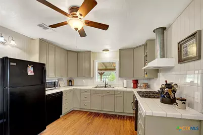 1591 County Road 476, Stockdale, TX 78160 - Photo 23