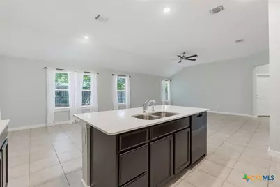 201 Benedict Avenue, Florence, TX 76527 - Photo 7