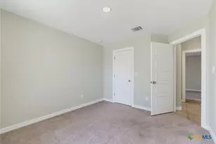201 Benedict Ave, Florence, TX 76527 - Photo 13