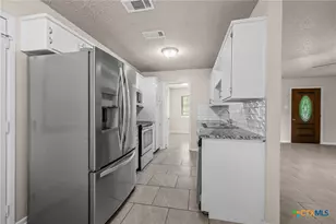 2004 Pleasant Ln, Copperas Cove, TX 76522 - Photo 5