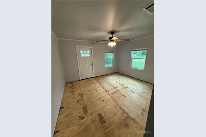 1302 E Avenue F, Temple, TX 76501 - Photo 15