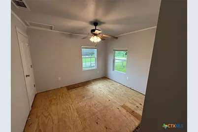 1302 E Avenue F, Temple, TX 76501 - Photo 9