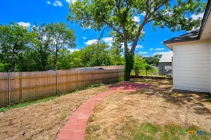 606 Bridge St, Gatesville, TX 76528 - Photo 23