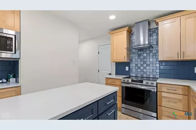 1523 Camellia Lane, New Braunfels, TX 78130 - Photo 11