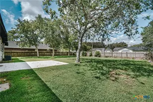2605 N Ben Jordan St, Victoria, TX 77901 - Photo 29
