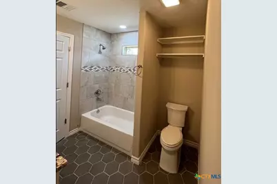 709 W Evans, Hearne, TX 77859 - Photo 13
