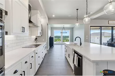 306 Skyline Drive, Copperas Cove, TX 76522 - Photo 11