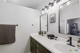 318 Brushy Creek, Victoria, TX 77904 - Photo 13