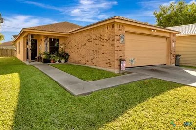 129 Avant Garde Drive, Victoria, TX 77901 - Photo 3