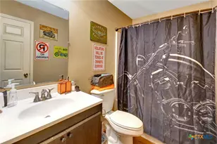 129 Avant Garde Dr, Victoria, TX 77901 - Photo 13