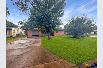 214 Crockett Street, Port Lavaca, TX 77979 - Photo 3
