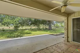 603 River Oak Dr, Seguin, TX 78155 - Photo 5