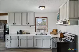 408 Edge Hill Dr, Canyon Lake, TX 78133 - Photo 17
