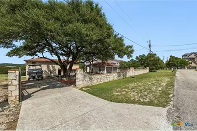 408 Edge Hill Drive, Canyon Lake, TX 78133 - Photo 7