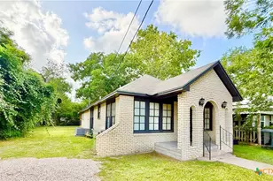 404 W Brackenridge St, Edna, TX 77957 - Photo 3
