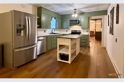 404 W Brackenridge Street, Edna, TX 77957 - Photo 11