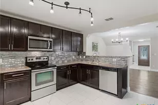 414 Walnut Crest, Schertz, TX 78154 - Photo 9