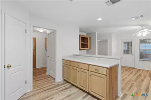 671 Sagewood Pkwy, Seguin, TX 78155 - Photo 17