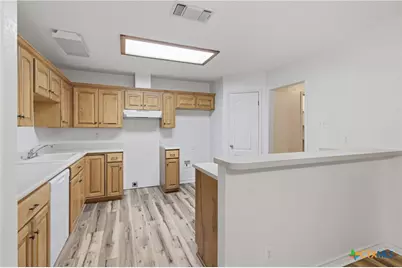 671 Sagewood Parkway, Seguin, TX 78155 - Photo 13