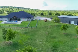 13428 Knob Hill Rd, Rogers, TX 76569 - Photo 39