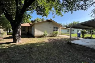 104 W Storey St, San Saba, TX 76877 - Photo 7