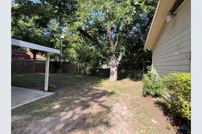 104 W Storey Street, San Saba, TX 76877 - Photo 5