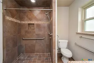 201 Canterbury Ln, Victoria, TX 77904 - Photo 23