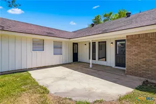 405 Hampshire St, Victoria, TX 77904 - Photo 23