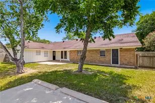 405 Hampshire St, Victoria, TX 77904 - Photo 25