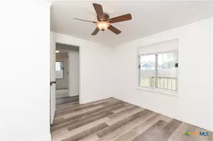 306 S 25th St, Temple, TX 76504 - Photo 15