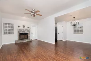 905 Concho St, Belton, TX 76513 - Photo 5