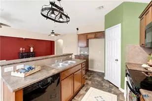 213 Teron Dr, San Marcos, TX 78666 - Photo 11