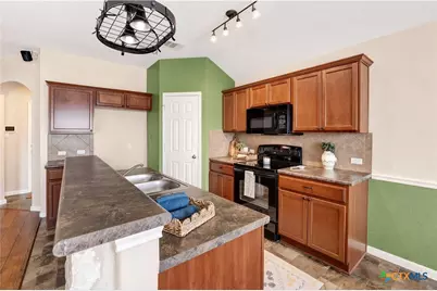 213 Teron Drive, San Marcos, TX 78666 - Photo 9