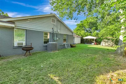 1518 Bonham Drive, Victoria, TX 77901 - Photo 41