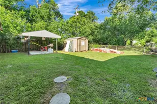 1518 Bonham Dr, Victoria, TX 77901 - Photo 37
