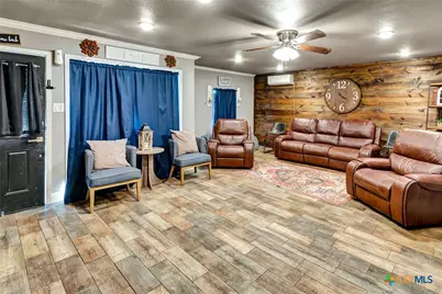 1518 Bonham Drive, Victoria, TX 77901 - Photo 5