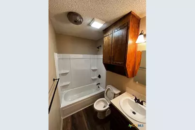 202 N Walnut #104, Lampasas, TX 76550 - Photo 7