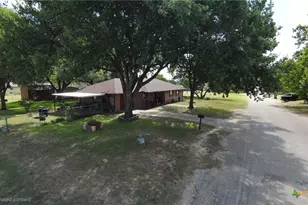 802 W 25th St, Cameron, TX 76520 - Photo 7