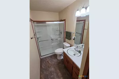 802 W 25th Street, Cameron, TX 76520 - Photo 13