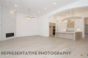 805 Dagger St, New Braunfels, TX 78132 - Photo 5