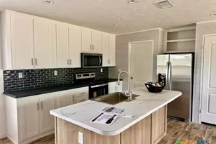 [Address not provided], Waelder, TX 78959 - Photo 3