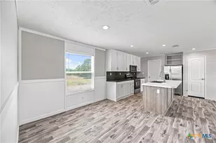 [Address not provided], Waelder, TX 78959 - Photo 9