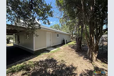 560 Wickford Way, Canyon Lake, TX 78133 - Photo 21