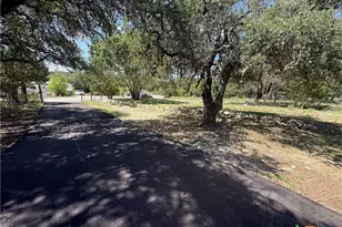 560 Wickford Way, Canyon Lake, TX 78133 - Photo 9
