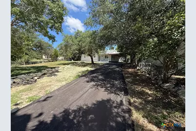 560 Wickford Way, Canyon Lake, TX 78133 - Photo 5
