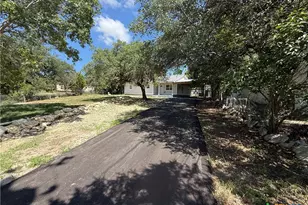 560 Wickford Way, Canyon Lake, TX 78133 - Photo 5